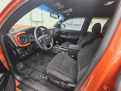 2016 Toyota Tacoma TRD Sport   - Photo 10 - Spring City, PA 19475