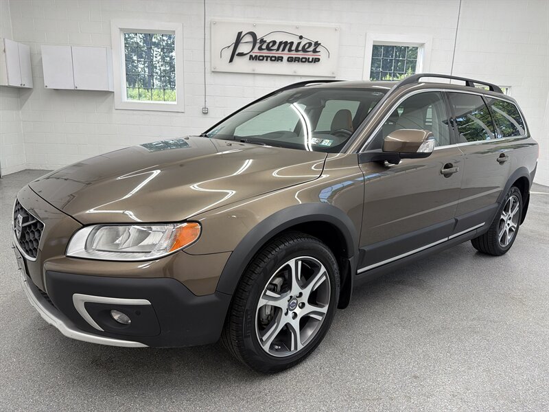 2015 Volvo XC70 T6 Platinum   - Photo 1 - Spring City, PA 19475