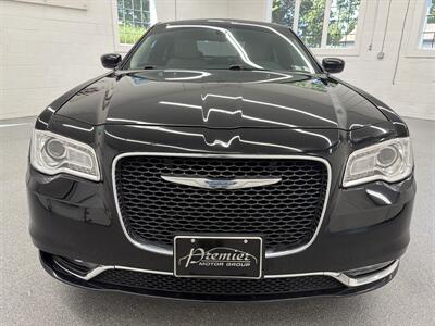 2017 Chrysler 300 Series Limited - Photo 2 - Spring City, PA 19475