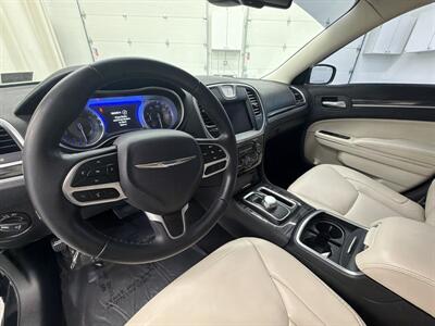 2017 Chrysler 300 Series Limited - Photo 11 - Spring City, PA 19475