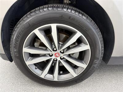 2019 Jaguar F-PACE 30t Prestige - Photo 15 - Spring City, PA 19475