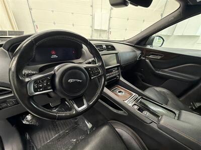 2019 Jaguar F-PACE 30t Prestige - Photo 10 - Spring City, PA 19475