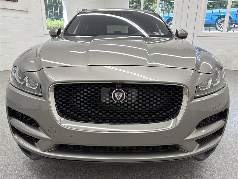 2019 Jaguar F-PACE 30t Prestige 2