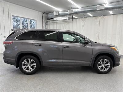 2016 Toyota Highlander LE Plus - Photo 4 - Spring City, PA 19475