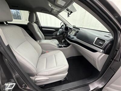 2016 Toyota Highlander LE Plus - Photo 12 - Spring City, PA 19475