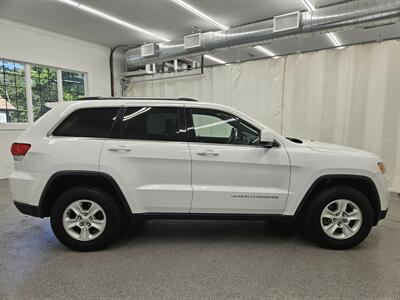 2016 Jeep Grand Cherokee Laredo   - Photo 4 - Spring City, PA 19475