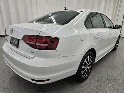 2017 Volkswagen Jetta 1.4T SE   - Photo 5 - Spring City, PA 19475