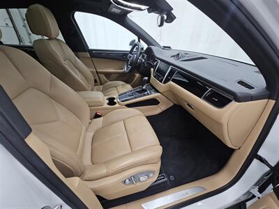 2017 Porsche Macan - Photo 12 - Spring City, PA 19475