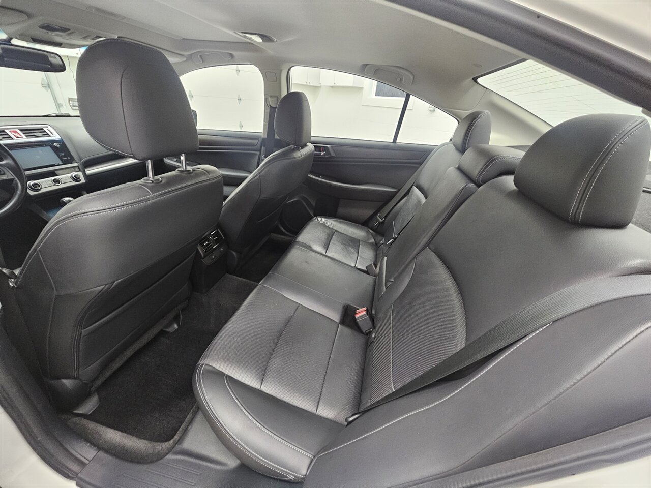 2015 Subaru Legacy 2.5i Limited   - Photo 12 - Spring City, PA 19475