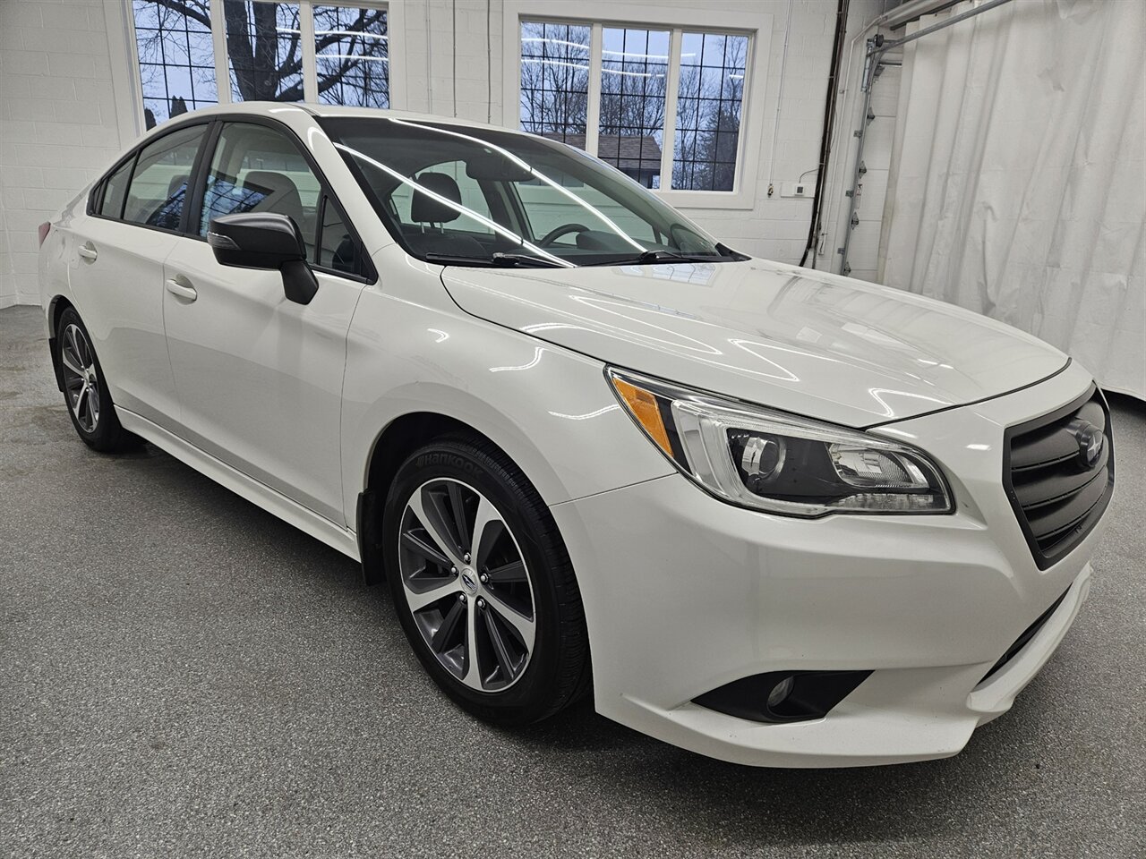 2015 Subaru Legacy 2.5i Limited   - Photo 3 - Spring City, PA 19475