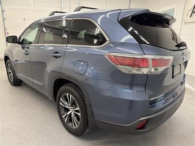 2016 Toyota Highlander XLE - Photo 7 - Spring City, PA 19475