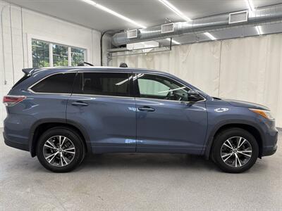 2016 Toyota Highlander XLE - Photo 4 - Spring City, PA 19475