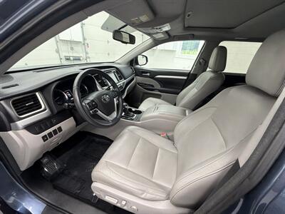 2016 Toyota Highlander XLE - Photo 10 - Spring City, PA 19475