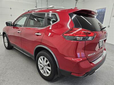 2017 Nissan Rogue SV   - Photo 7 - Spring City, PA 19475