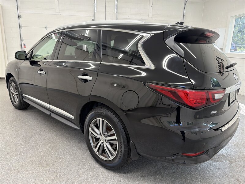 2020 INFINITI QX60 Luxe 7