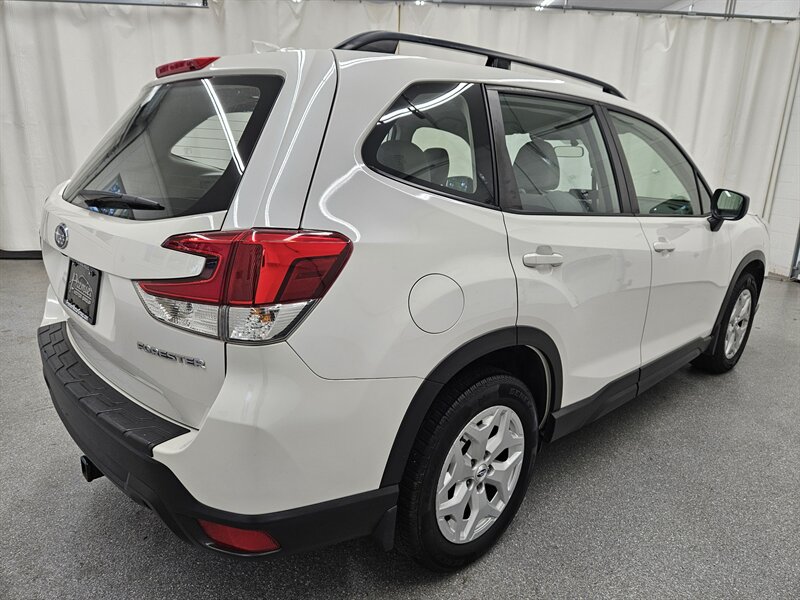 2021 Subaru Forester Base photo 5