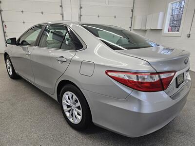 2015 Toyota Camry LE   - Photo 7 - Spring City, PA 19475
