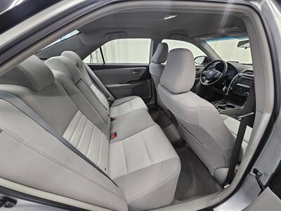 2015 Toyota Camry LE   - Photo 14 - Spring City, PA 19475