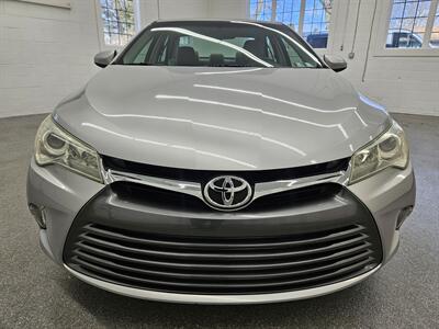 2015 Toyota Camry LE   - Photo 2 - Spring City, PA 19475