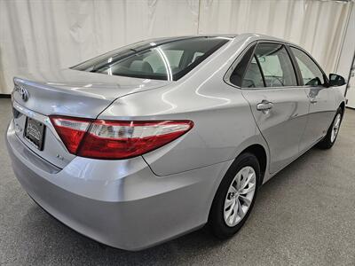 2015 Toyota Camry LE   - Photo 5 - Spring City, PA 19475