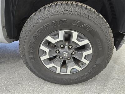 2018 Toyota Tacoma TRD Sport   - Photo 15 - Spring City, PA 19475