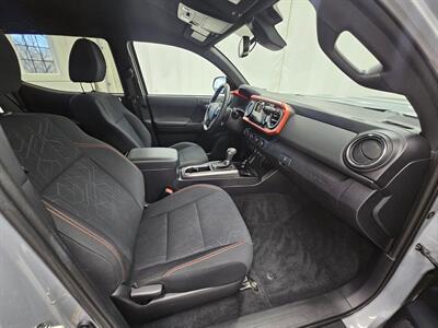 2018 Toyota Tacoma TRD Sport   - Photo 13 - Spring City, PA 19475