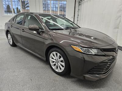 2020 Toyota Camry LE   - Photo 3 - Spring City, PA 19475