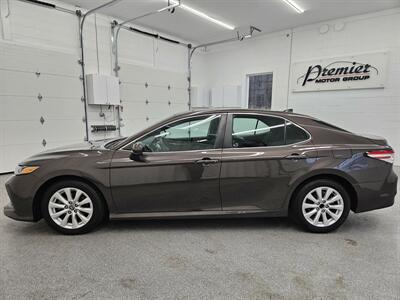 2020 Toyota Camry LE   - Photo 8 - Spring City, PA 19475