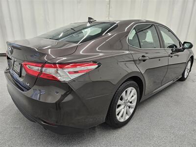 2020 Toyota Camry LE   - Photo 5 - Spring City, PA 19475