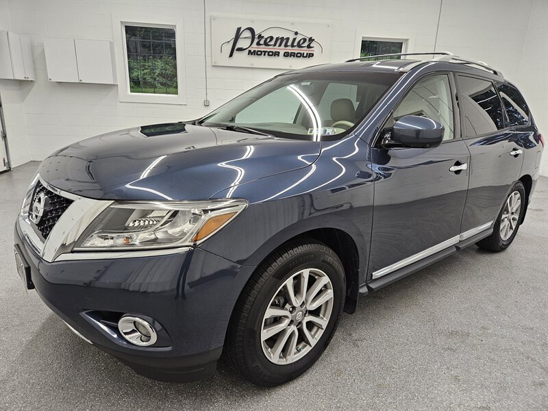 2015 Nissan Pathfinder SL - Photo 1 - Spring City, PA 19475