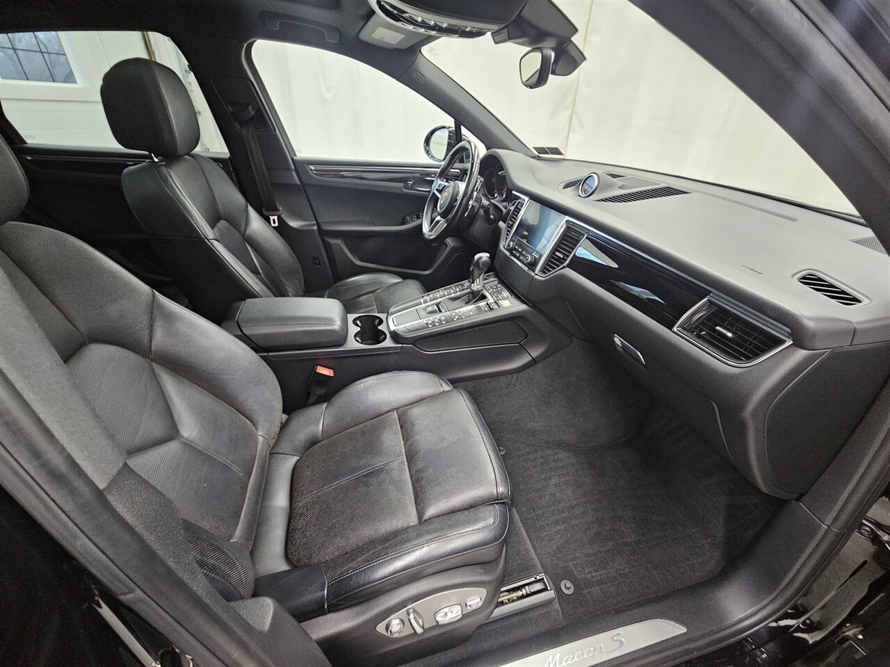 2017 Porsche Macan S   - Photo 13 - Spring City, PA 19475