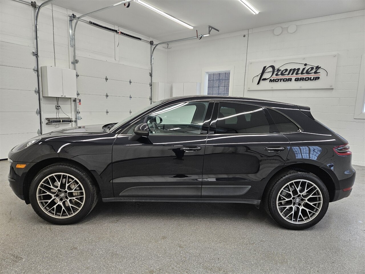 2017 Porsche Macan S   - Photo 8 - Spring City, PA 19475
