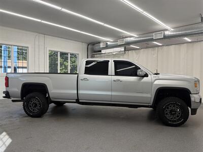 2016 GMC Sierra 2500 - Photo 4 - Spring City, PA 19475
