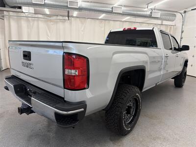 2016 GMC Sierra 2500 - Photo 5 - Spring City, PA 19475