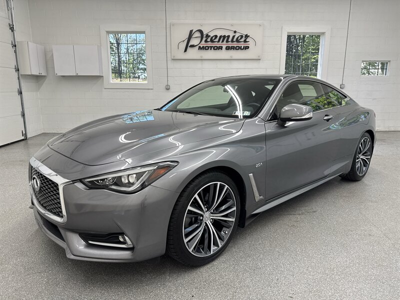 2017 INFINITI Q60 2.0T  