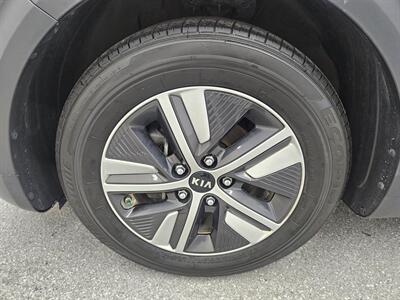 2020 Kia Niro Plug-In Hybrid EX Premium   - Photo 16 - Spring City, PA 19475