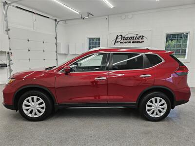 2017 Nissan Rogue SV   - Photo 8 - Spring City, PA 19475