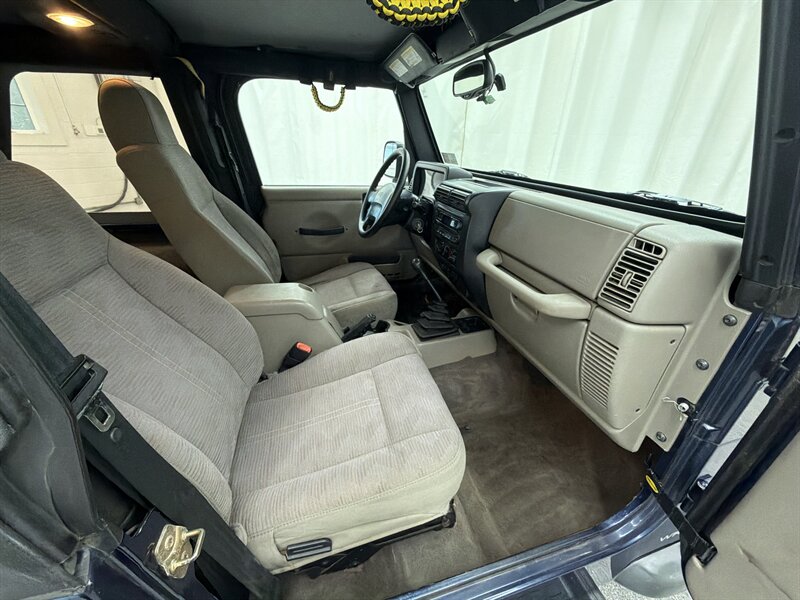 2004 Jeep Wrangler Sport 12