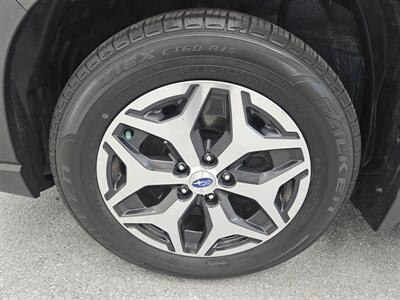 2019 Subaru Forester Premium   - Photo 15 - Spring City, PA 19475
