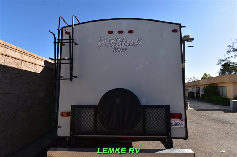 2015 Forest River Wildcat Maxx 26FBS   - Photo 7 - Rocklin, CA 95677