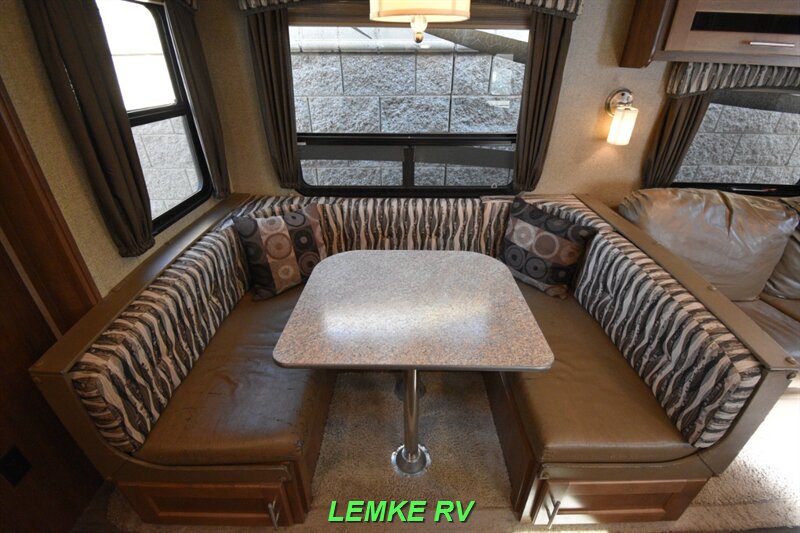 2015 Forest River Wildcat Maxx 26FBS   - Photo 16 - Rocklin, CA 95677