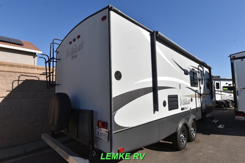 2015 Forest River Wildcat Maxx 26FBS   - Photo 8 - Rocklin, CA 95677