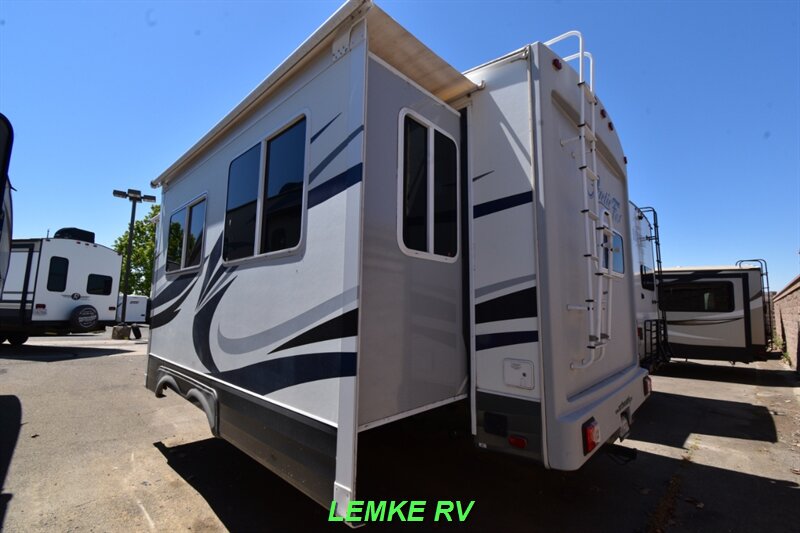 2017 Northwood Arctic Fox 27-5L   - Photo 7 - Rocklin, CA 95677