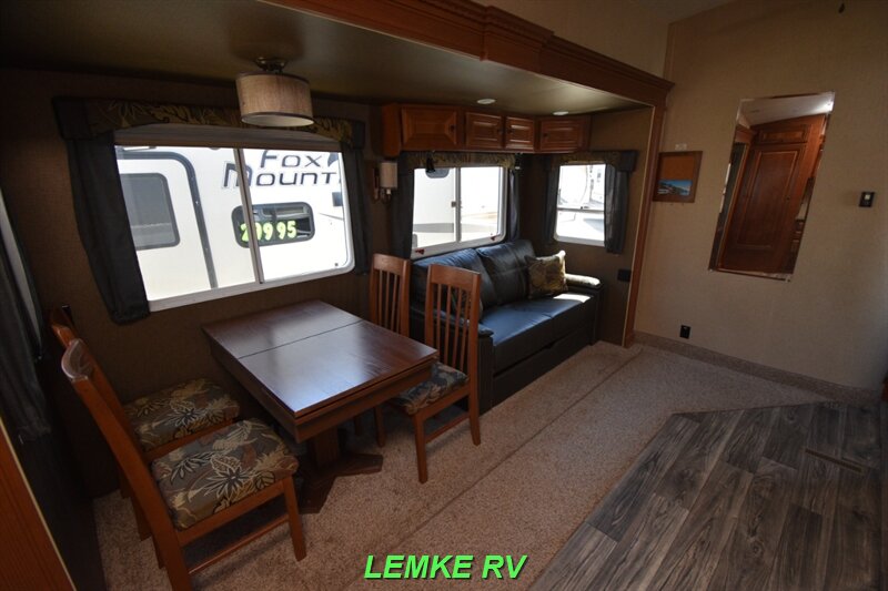 2017 Northwood Arctic Fox 27-5L   - Photo 12 - Rocklin, CA 95677