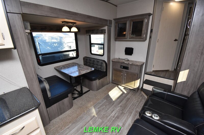 2019 Winnebago Minnie Plus 25RKS   - Photo 11 - Rocklin, CA 95677