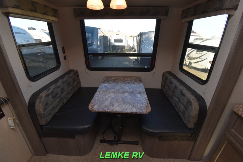 2019 Winnebago Minnie Plus 25RKS   - Photo 21 - Rocklin, CA 95677