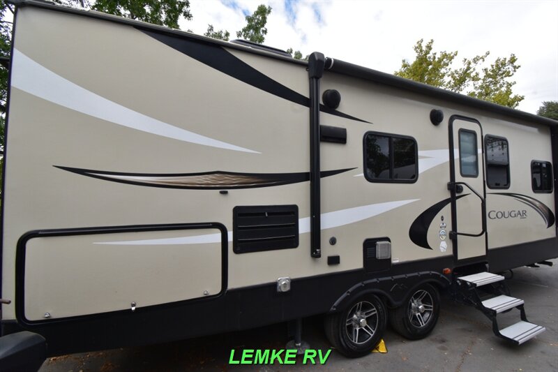 2019 Keystone Cougar Half-Ton 27RESWE   - Photo 9 - Rocklin, CA 95677