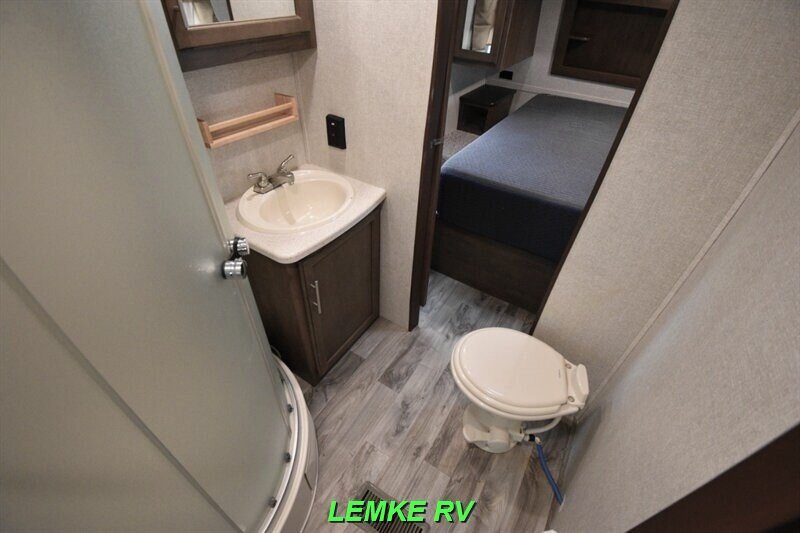 2019 Keystone Cougar Half-Ton 27RESWE   - Photo 20 - Rocklin, CA 95677