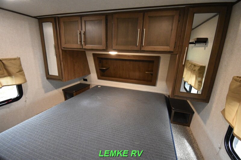2019 Keystone Cougar Half-Ton 27RESWE   - Photo 19 - Rocklin, CA 95677