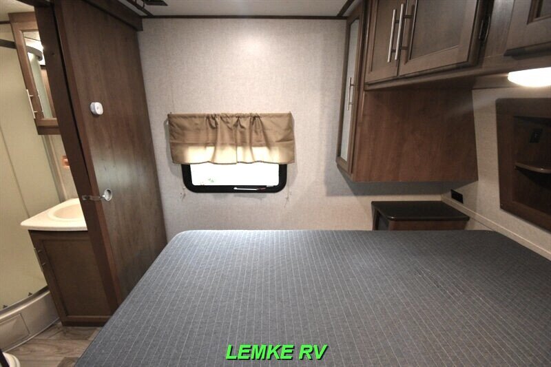 2019 Keystone Cougar Half-Ton 27RESWE   - Photo 19 - Rocklin, CA 95677